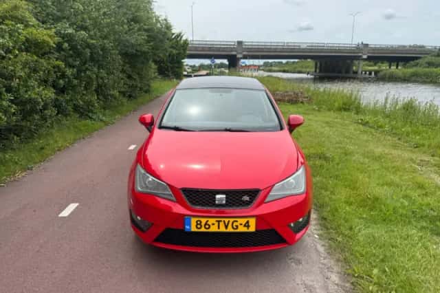 SEAT Ibiza (2012) thumbnail 2