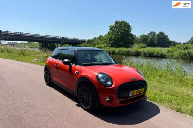 MINI One (2019) thumbnail 1