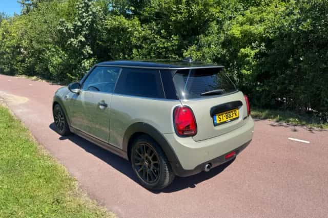 MINI Cooper (2018) thumbnail 5
