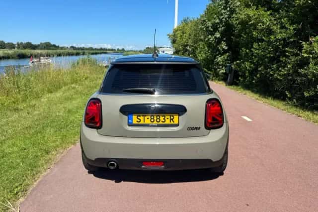 MINI Cooper (2018) thumbnail 6