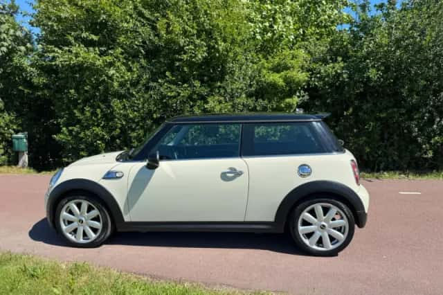 MINI Cooper S (2007) thumbnail 4
