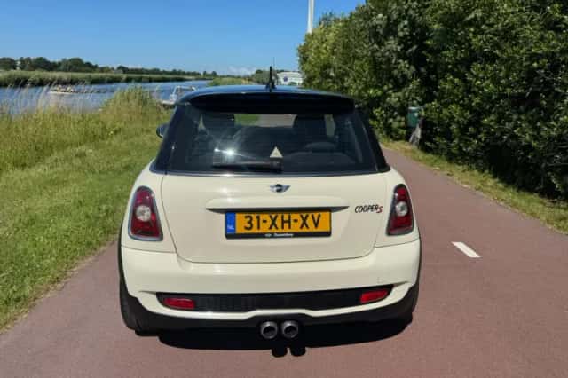 MINI Cooper S (2007) thumbnail 6