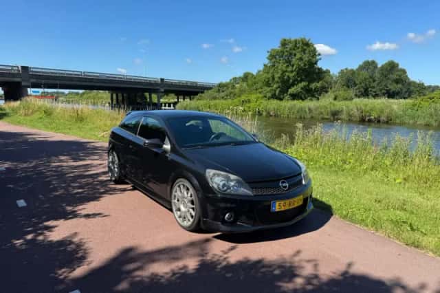 Opel Astra (2005) thumbnail 3