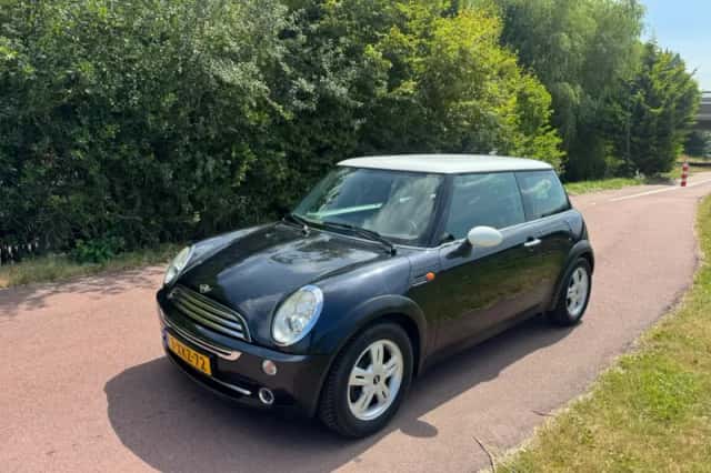MINI One (2004) thumbnail 3