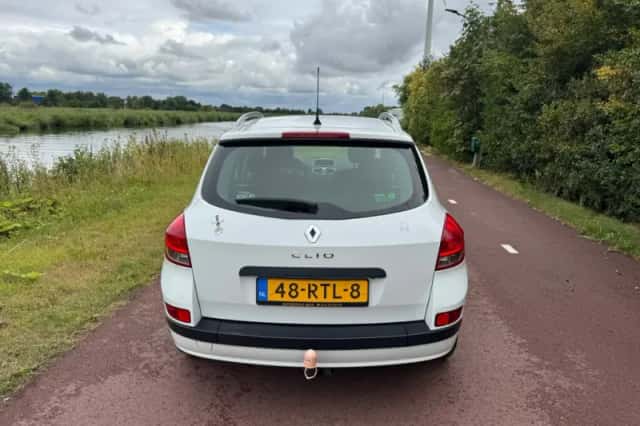 Renault Clio (2011) thumbnail 6