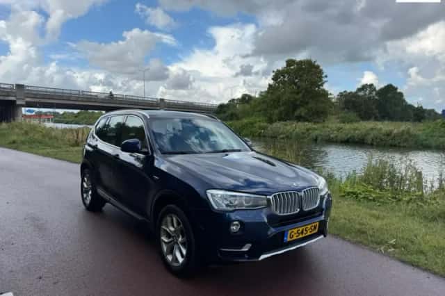 BMW X3 (2016) thumbnail 1