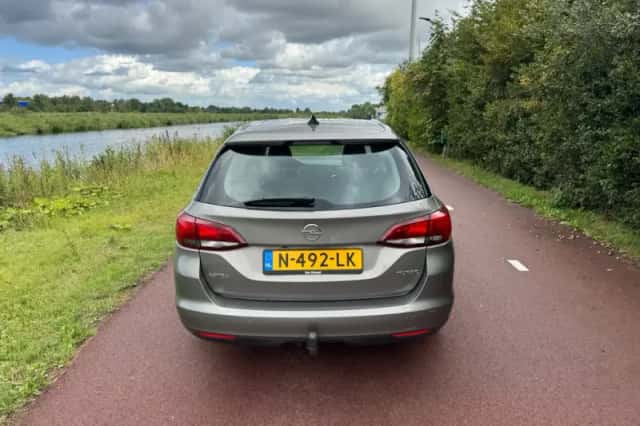 Opel Astra (2016) thumbnail 6