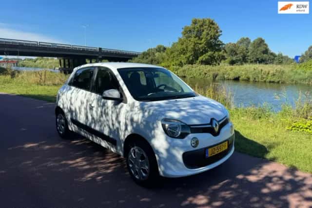 Renault Twingo (2016) thumbnail 1