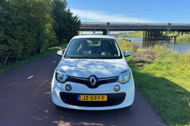 Renault Twingo (2016) thumbnail 2