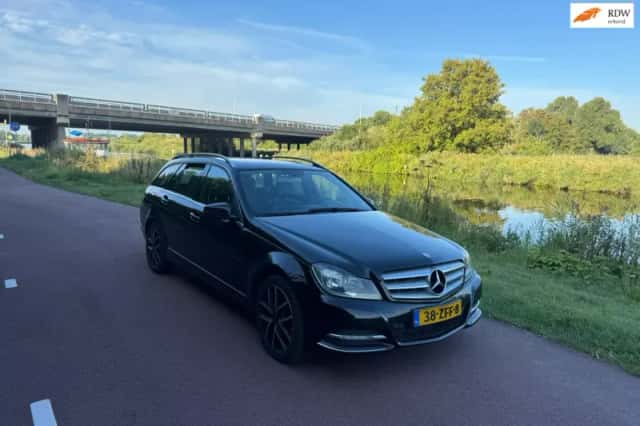 Mercedes-Benz C-Klasse (2012) thumbnail 1