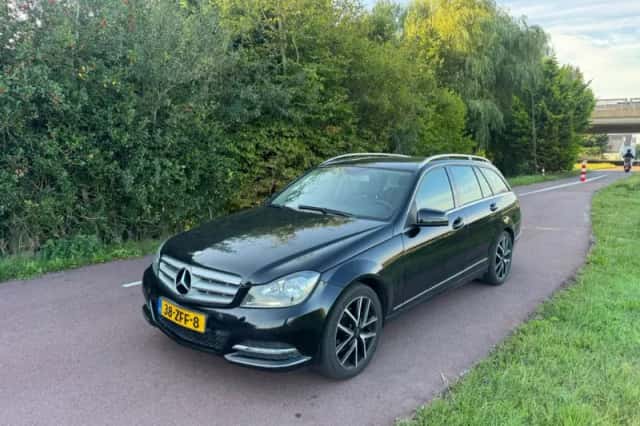 Mercedes-Benz C-Klasse (2012) thumbnail 3