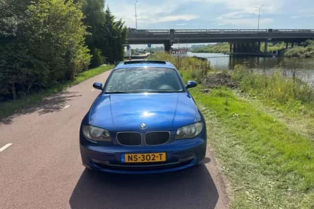 BMW 1-Serie (2009) thumbnail 2