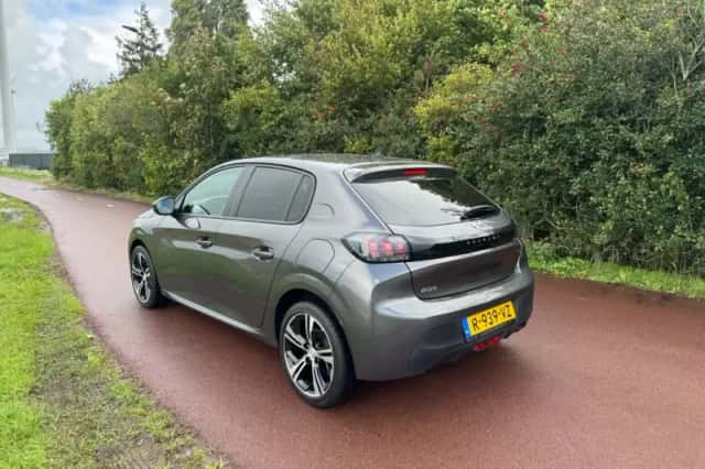 Peugeot 208 (2022) thumbnail 5
