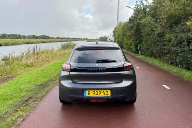 Peugeot 208 (2022) thumbnail 6