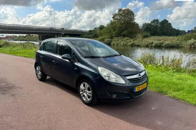 Opel Corsa (2008) thumbnail 1