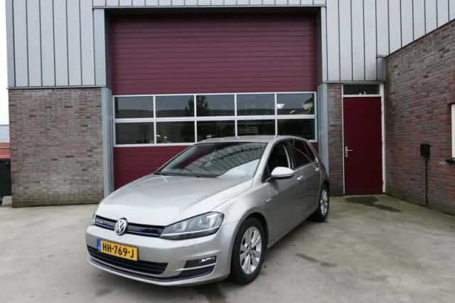 Volkswagen Golf (2015) thumbnail 1