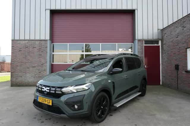 Dacia Jogger (2023) thumbnail 1