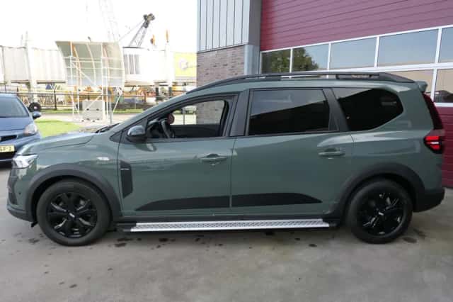Dacia Jogger (2023) thumbnail 2