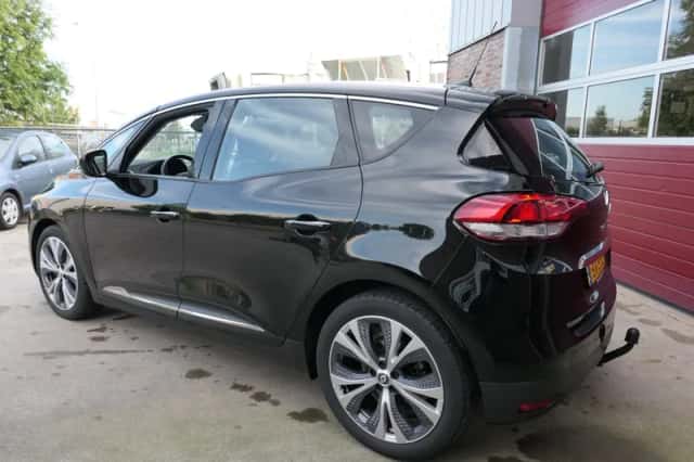 Renault Scénic (2017) thumbnail 3
