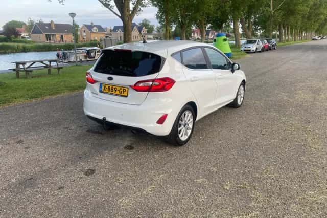 Ford Fiesta (2018) thumbnail 3