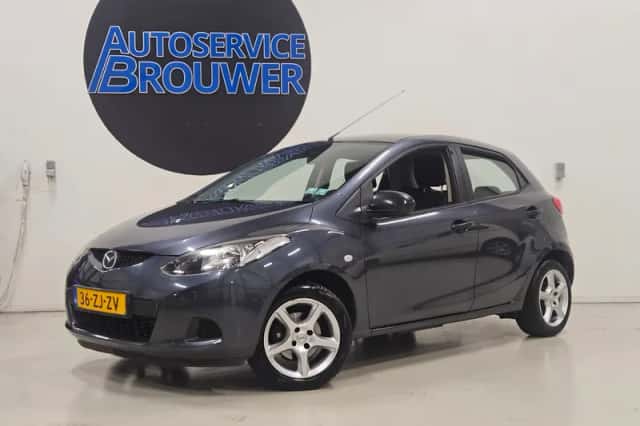 Mazda 2 (2008) thumbnail 1