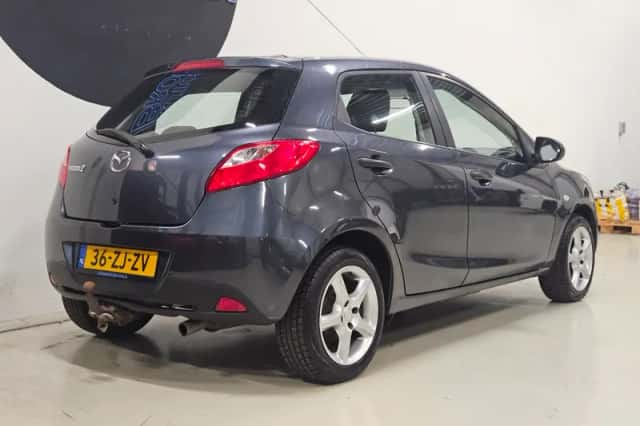 Mazda 2 (2008) thumbnail 6