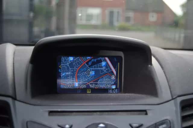 Ford Fiesta (2017) thumbnail 5