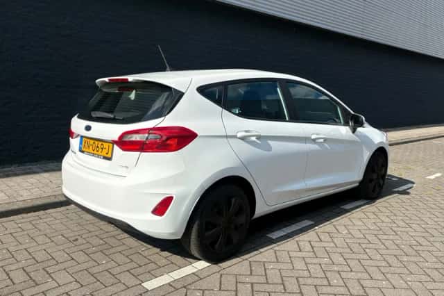 Ford Fiesta (2019) thumbnail 4