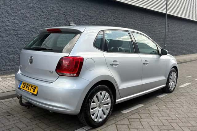 Volkswagen Polo (2011) thumbnail 4