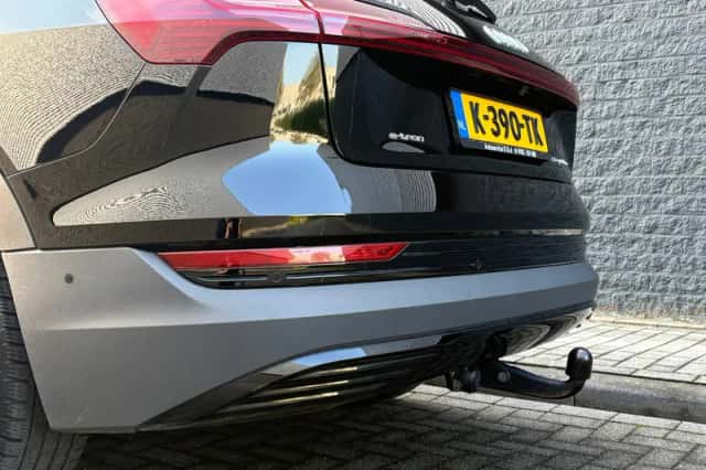 Audi e-tron (2020) thumbnail 5