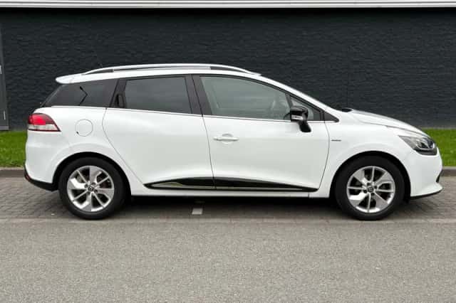 Renault Clio (2016) thumbnail 3