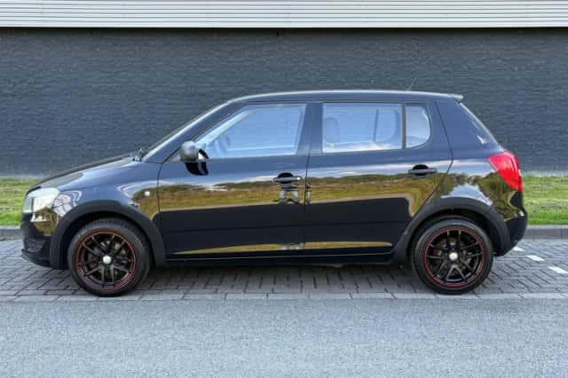 Škoda Fabia (2012) thumbnail 6
