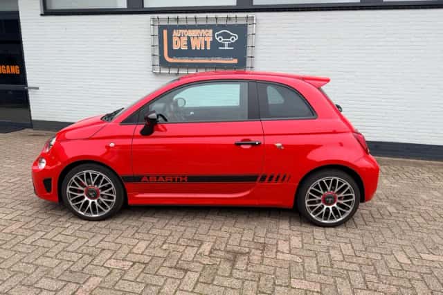 Abarth 595 (2022) thumbnail 1
