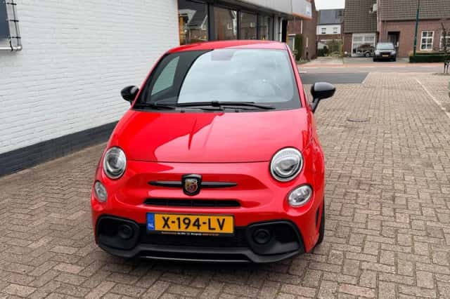 Abarth 595 (2022) thumbnail 2