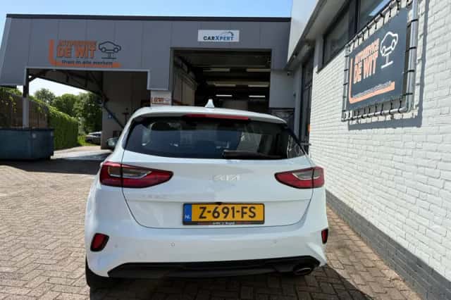 Kia Ceed (2022) thumbnail 3