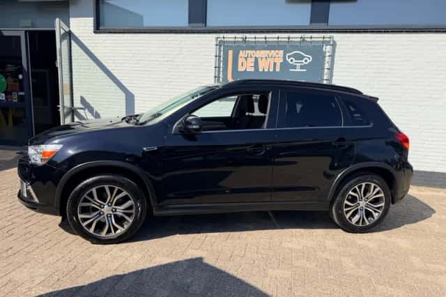 Mitsubishi ASX (2018) thumbnail 1