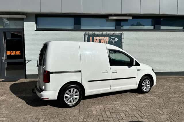 Volkswagen Caddy (2016) thumbnail 5
