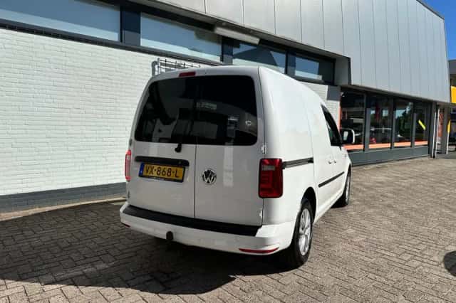 Volkswagen Caddy (2016) thumbnail 6