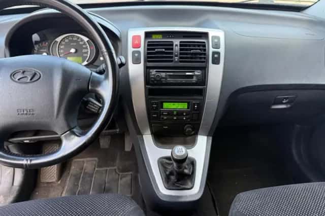 Hyundai Tucson (2010) thumbnail 4