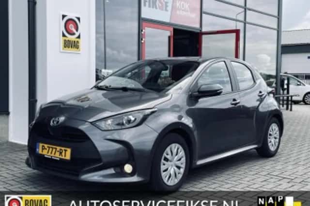 Toyota Yaris (2022) thumbnail 1