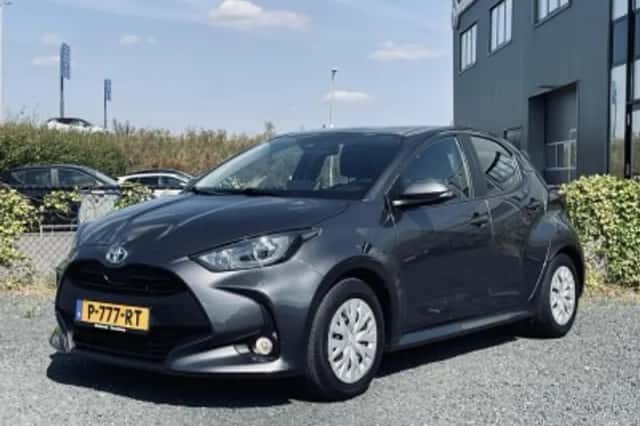 Toyota Yaris (2022) thumbnail 4