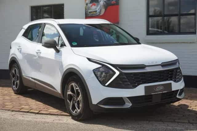 Kia Sportage (2023) thumbnail 2