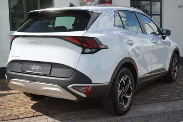 Kia Sportage (2023) thumbnail 5