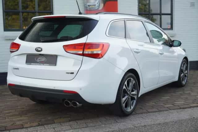Kia Ceed (2016) thumbnail 6