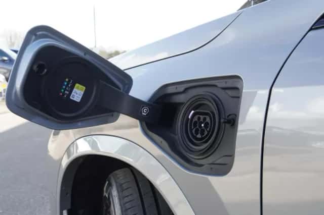 BMW X1 (2024) thumbnail 3