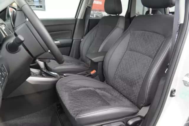 Suzuki Vitara (2025) thumbnail 4