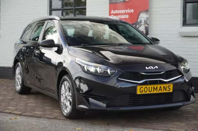 Kia Ceed (2022) thumbnail 4