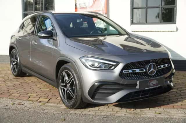 Mercedes-Benz GLA-Klasse (2020) thumbnail 2