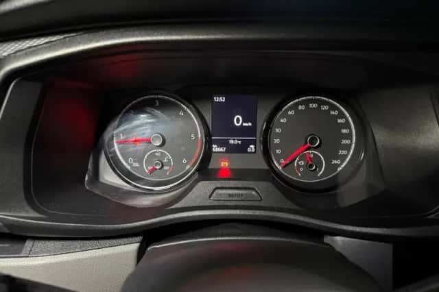Volkswagen Transporter (2020) thumbnail 5