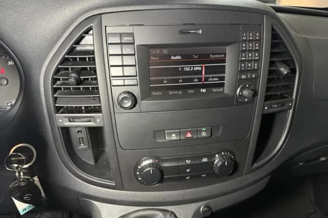 Mercedes-Benz Vito (2018) thumbnail 5